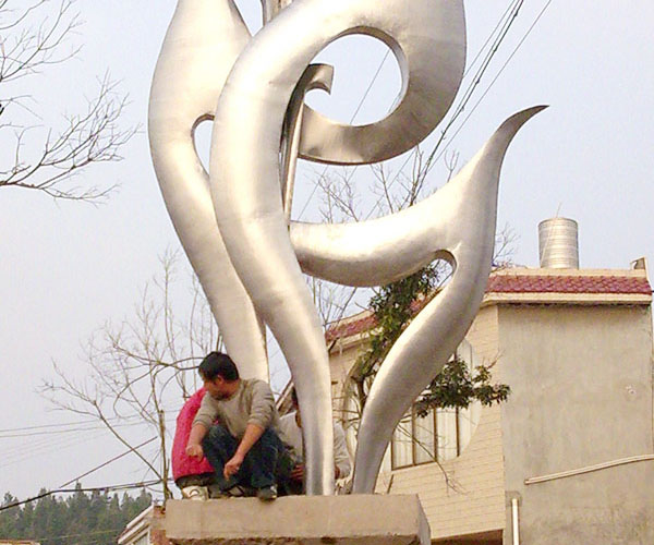 ���`�Ų��P䓵��ܰ��b���c������������h����(zh��n)���߶�5�����깤�r�g��2010��8��18�գ���